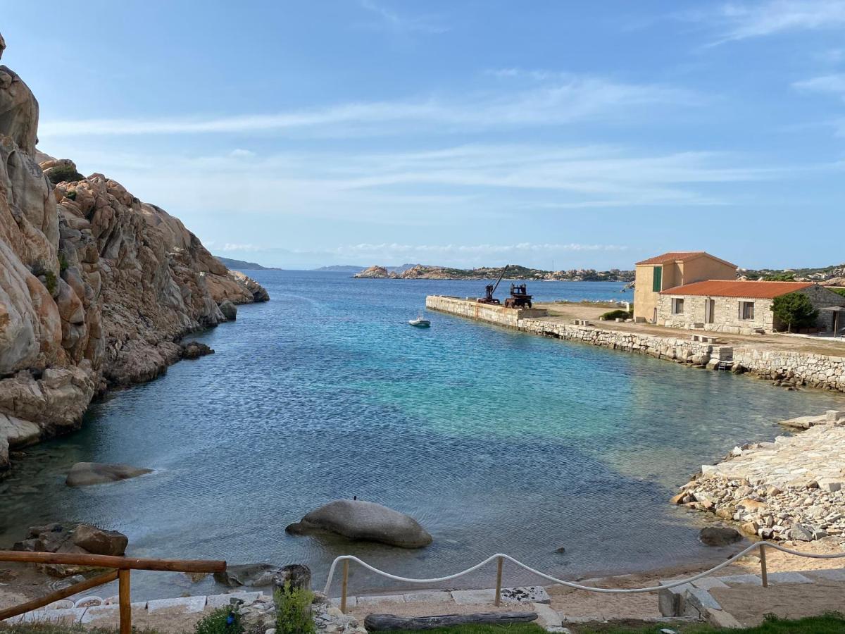 Appartamento Il Paguro A Cala Francese La Maddalena  Bagian luar foto